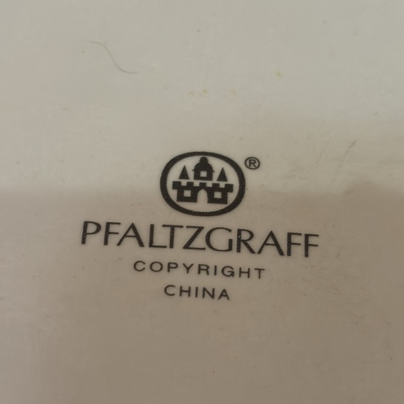 Pfaltzgraff extra large basket - Picture 4 of 4